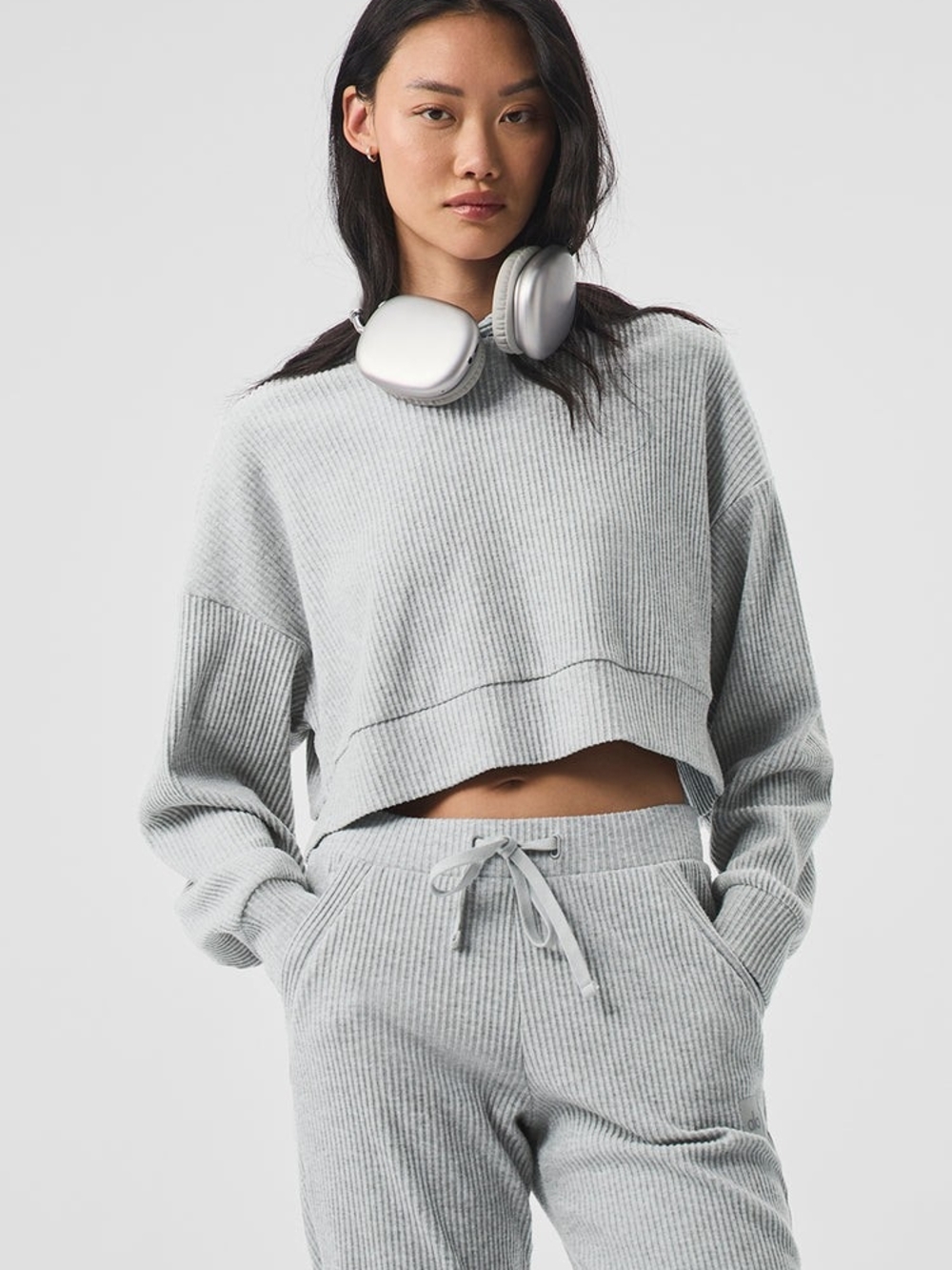 ALO Yoga Womens's Light Gray Ribbed Hooded Crop Sweatshirt - Picture 4 of 4